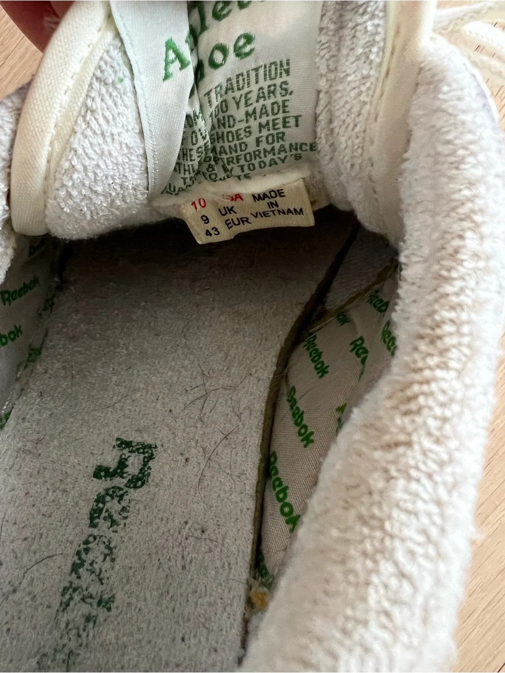 Reebok Cream and Green Low-Top Sneakers